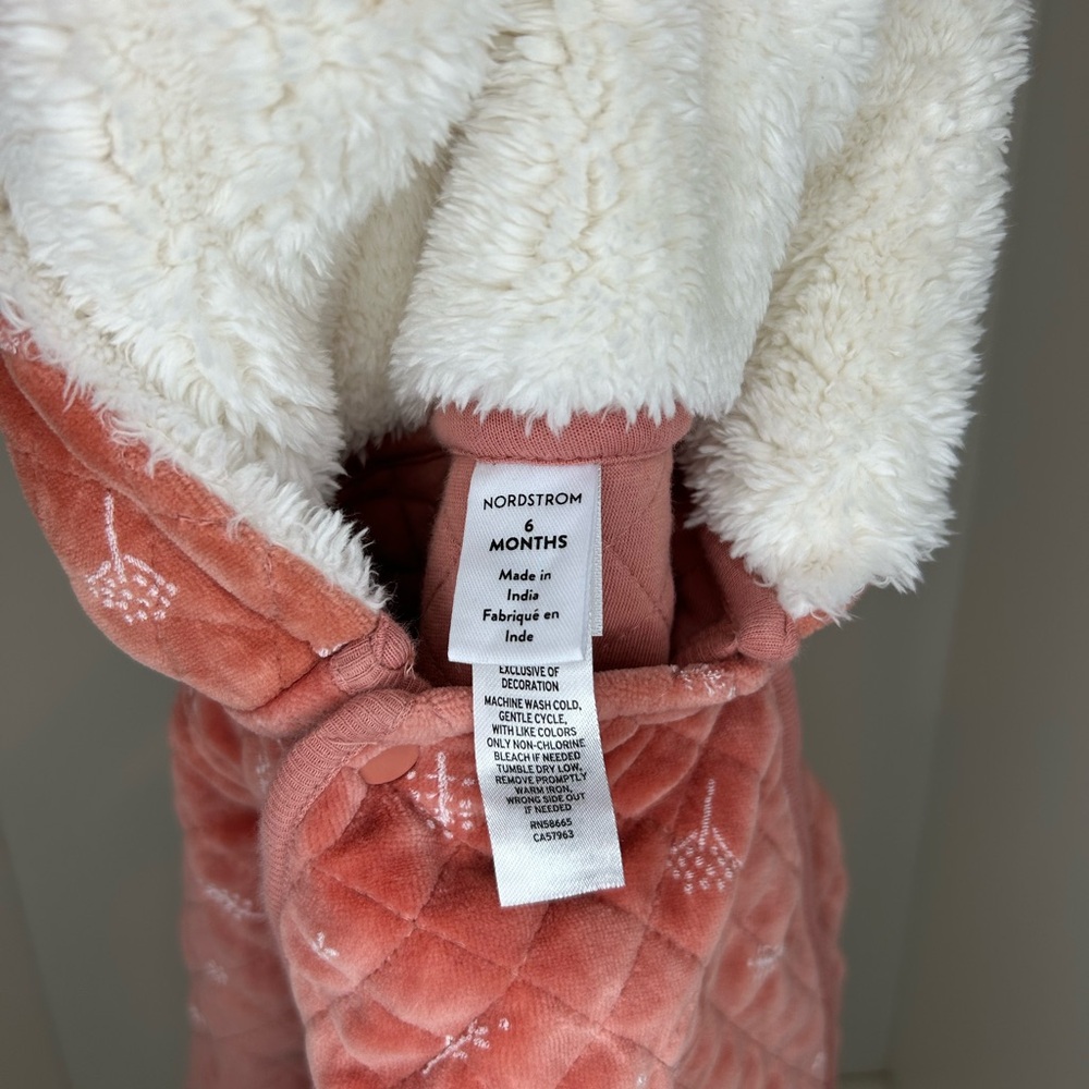 Nordstrom Baby Girls Quilted Coral Winter Footie With Hand Cuffs, 6 months - Picture 6 of 8